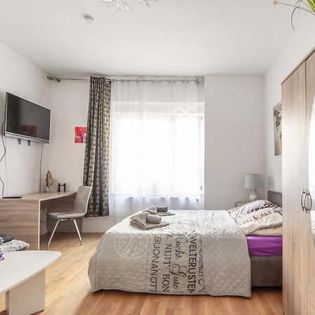 A Stylish Apartment In The Center Of True ベルリン エクステリア 写真