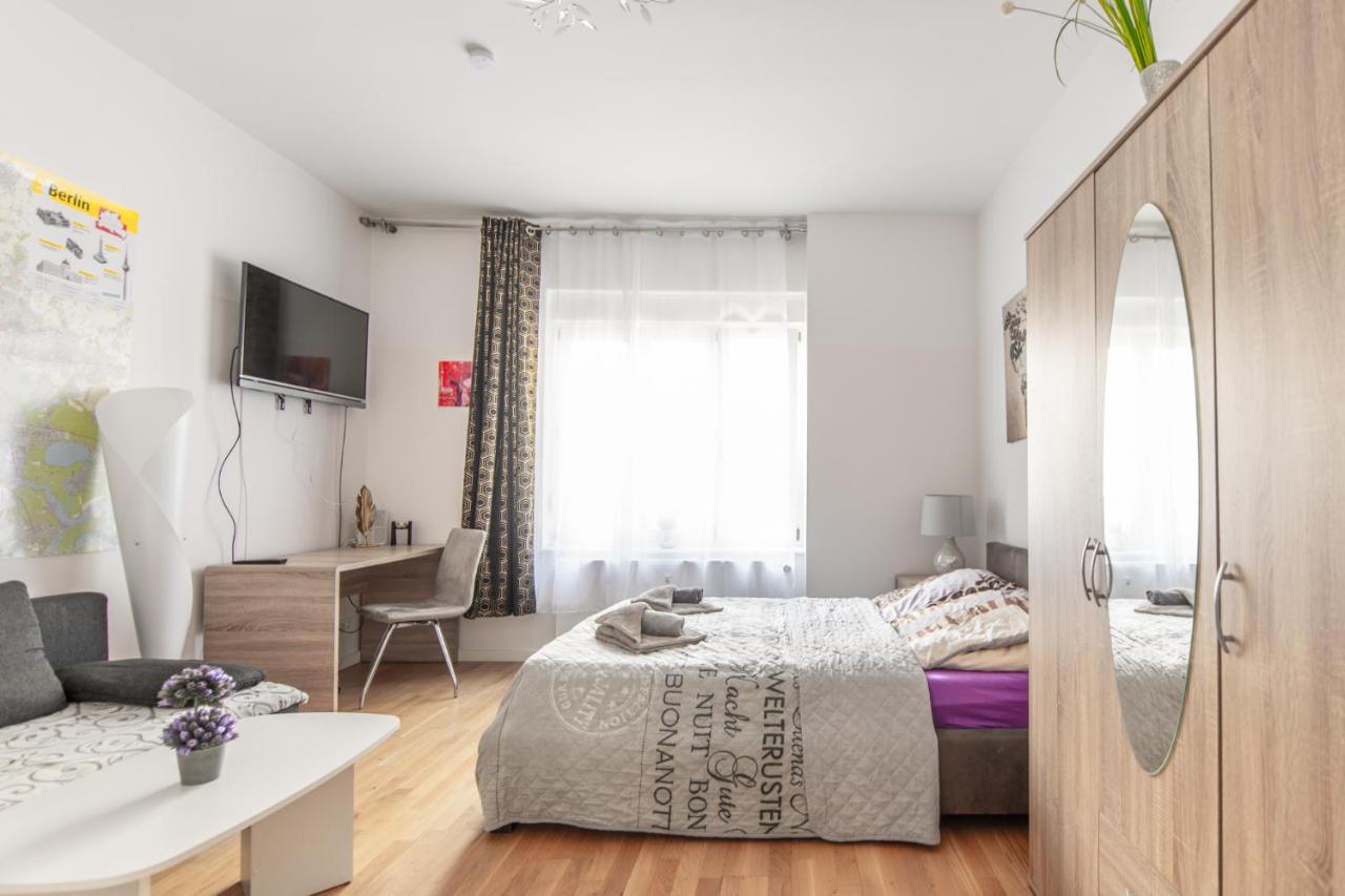 A Stylish Apartment In The Center Of True ベルリン エクステリア 写真